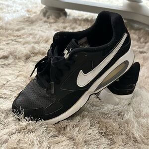 Nike Black and White Sneakers
